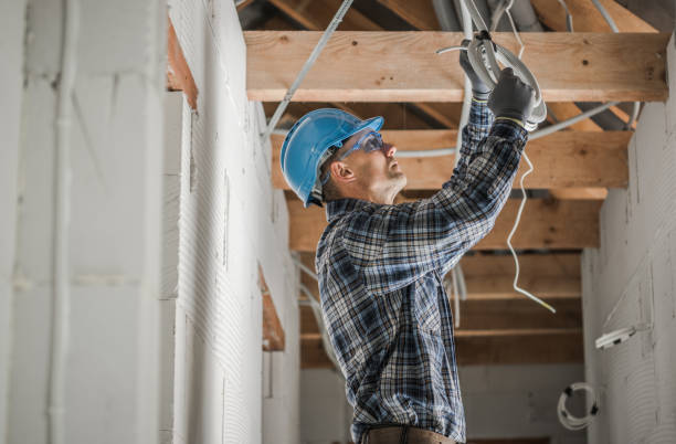 Best Electrical Outlet Repair  in Oakdale, MN