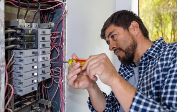 Best Circuit Breaker Repair  in Oakdale, MN